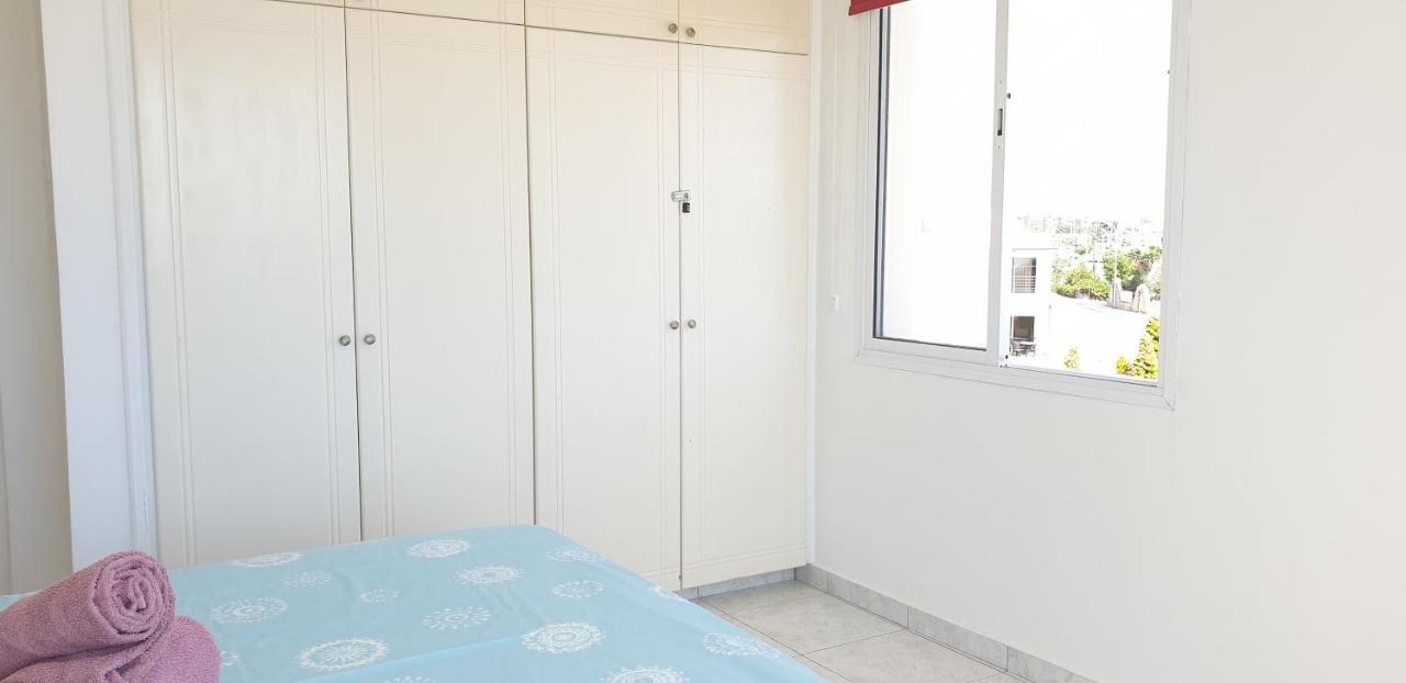 بافوس Athena And The Owl Beachside Apt المظهر الخارجي الصورة