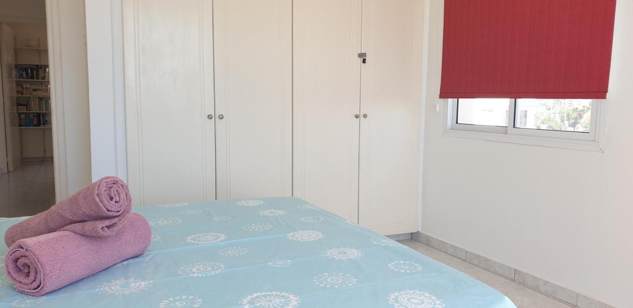 بافوس Athena And The Owl Beachside Apt المظهر الخارجي الصورة